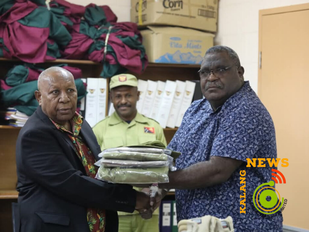 PARLIAMENT DONATES UNIFORMS TO CIS OFFICERS